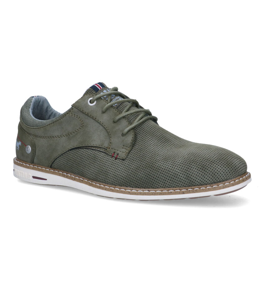 Mustang Chaussures à lacets en Vert kaki