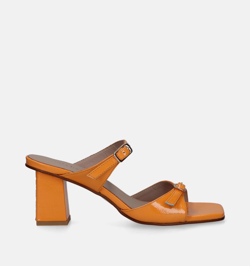 March23 Marcelle Mules en Orange