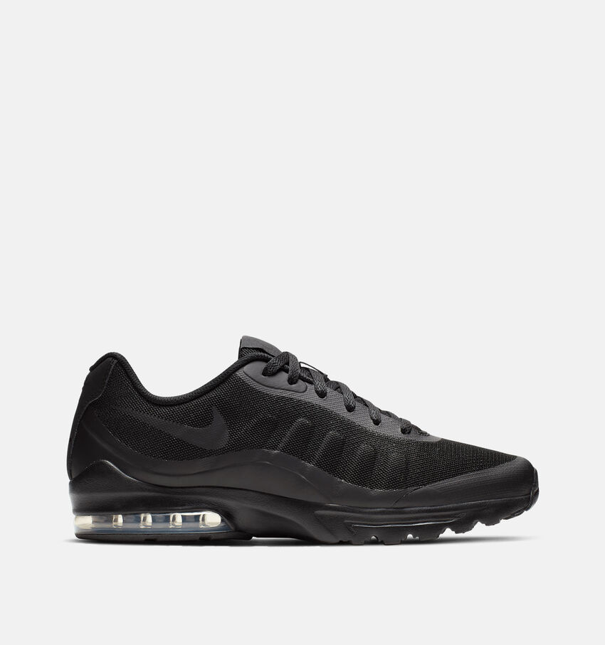 Nike Air Max Invigor Baskets en Noir