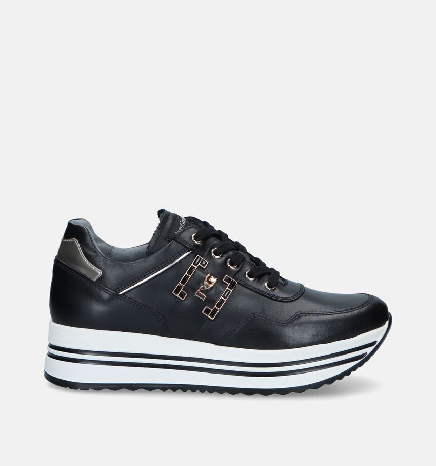 NeroGiardini Zwarte Sneakers met plateauzool