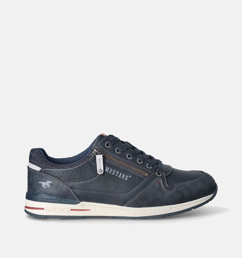 Mustang Chaussures à lacets en Bleu