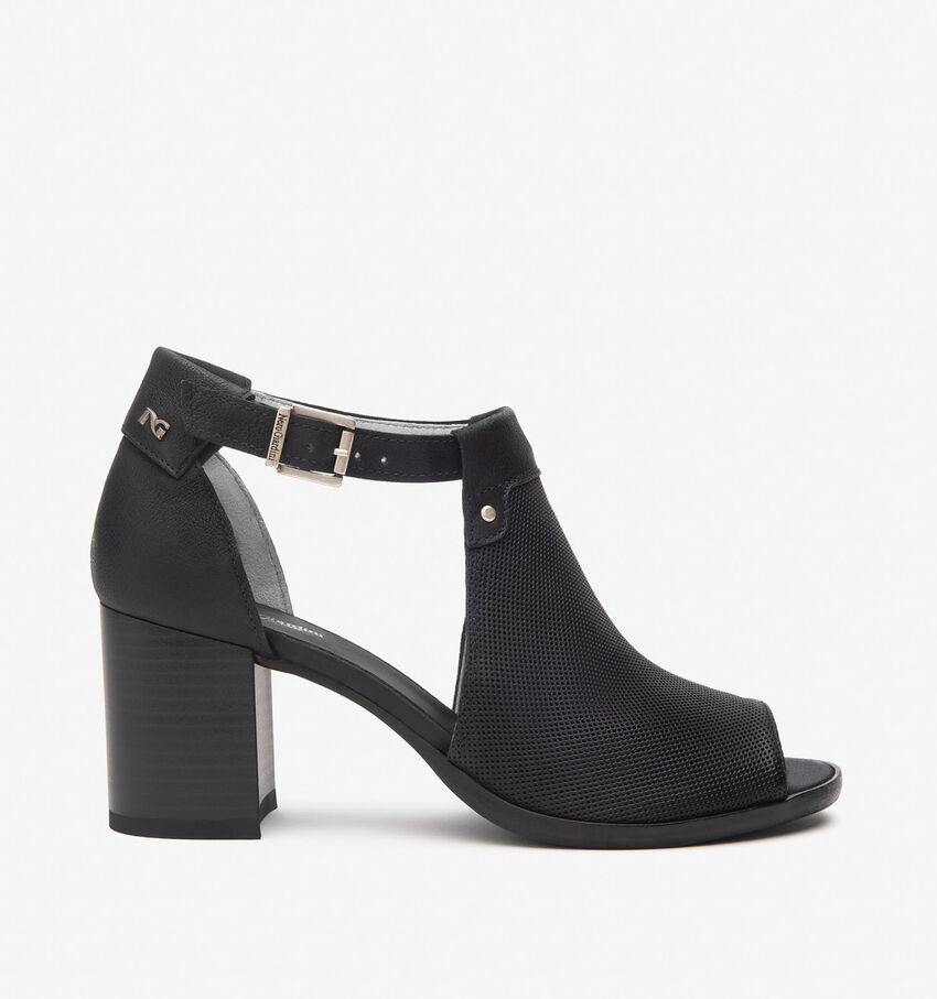 NeroGiardini Zwarte Sandalen met gesloten hiel