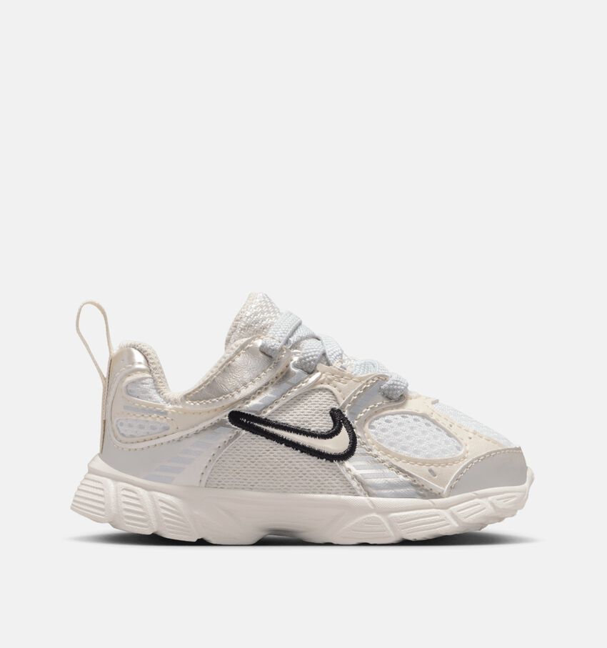 Nike V5 RNR Beige Sneakers