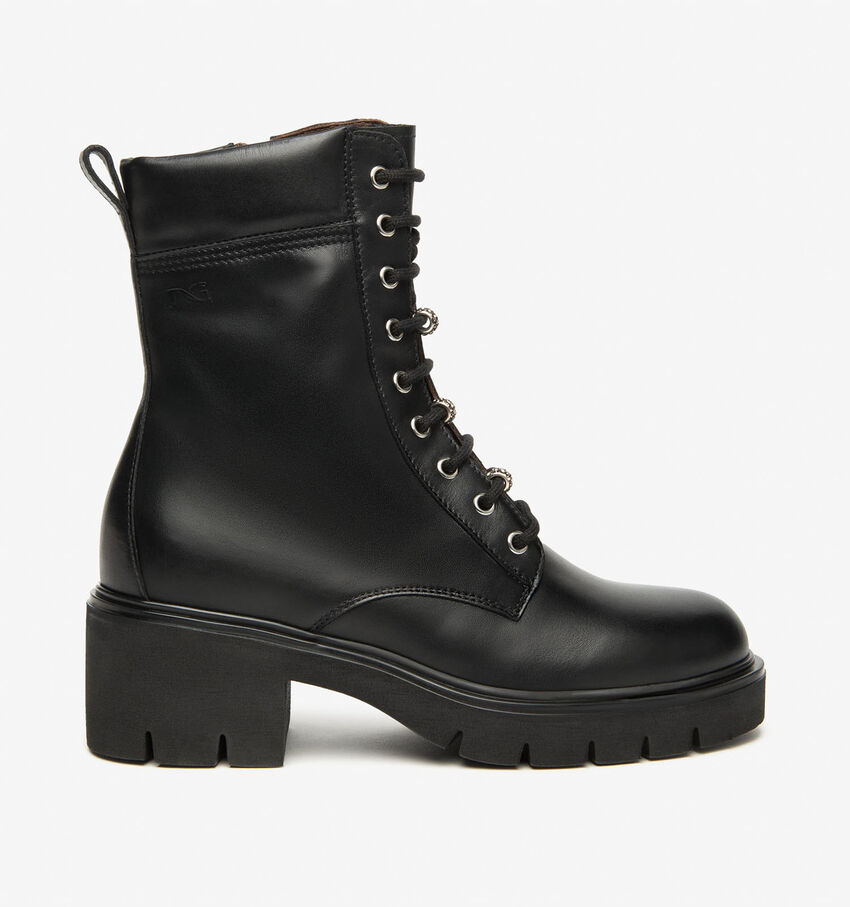 NeroGiardini Boots à lacets en Noir