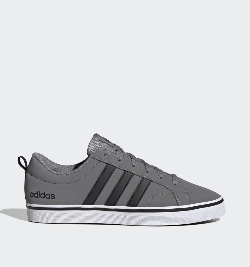 adidas VS Pace 2.0 Baskets basses en Gris