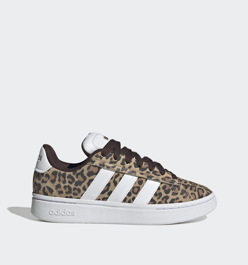 adidas Grand Court Alpha 00s Bruine Sneakers