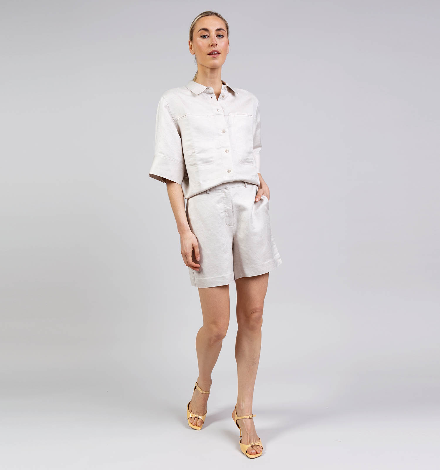 Minus Juno Linnen Beige Short