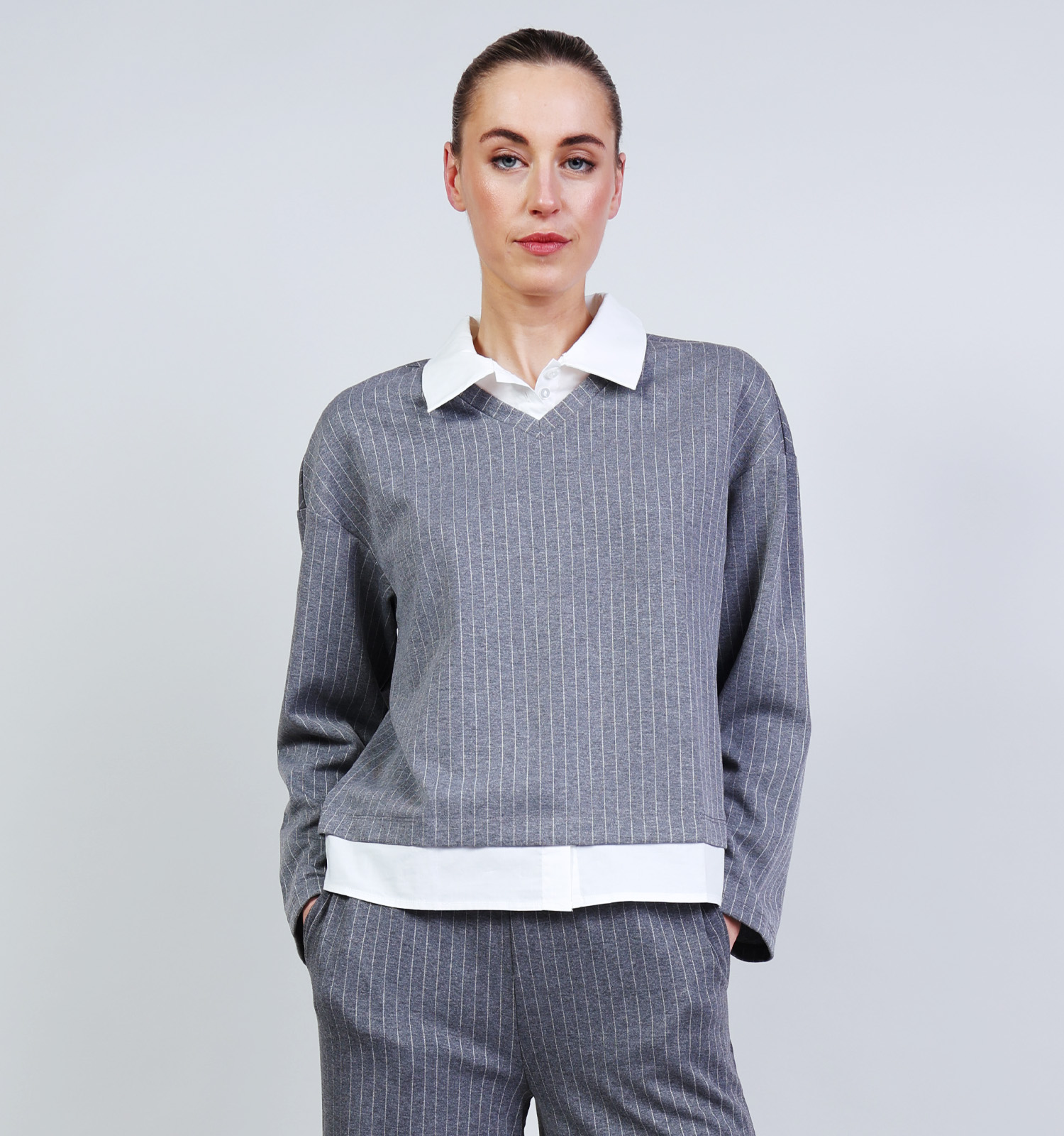 Vila Viarlessa Collar Grijze Pull