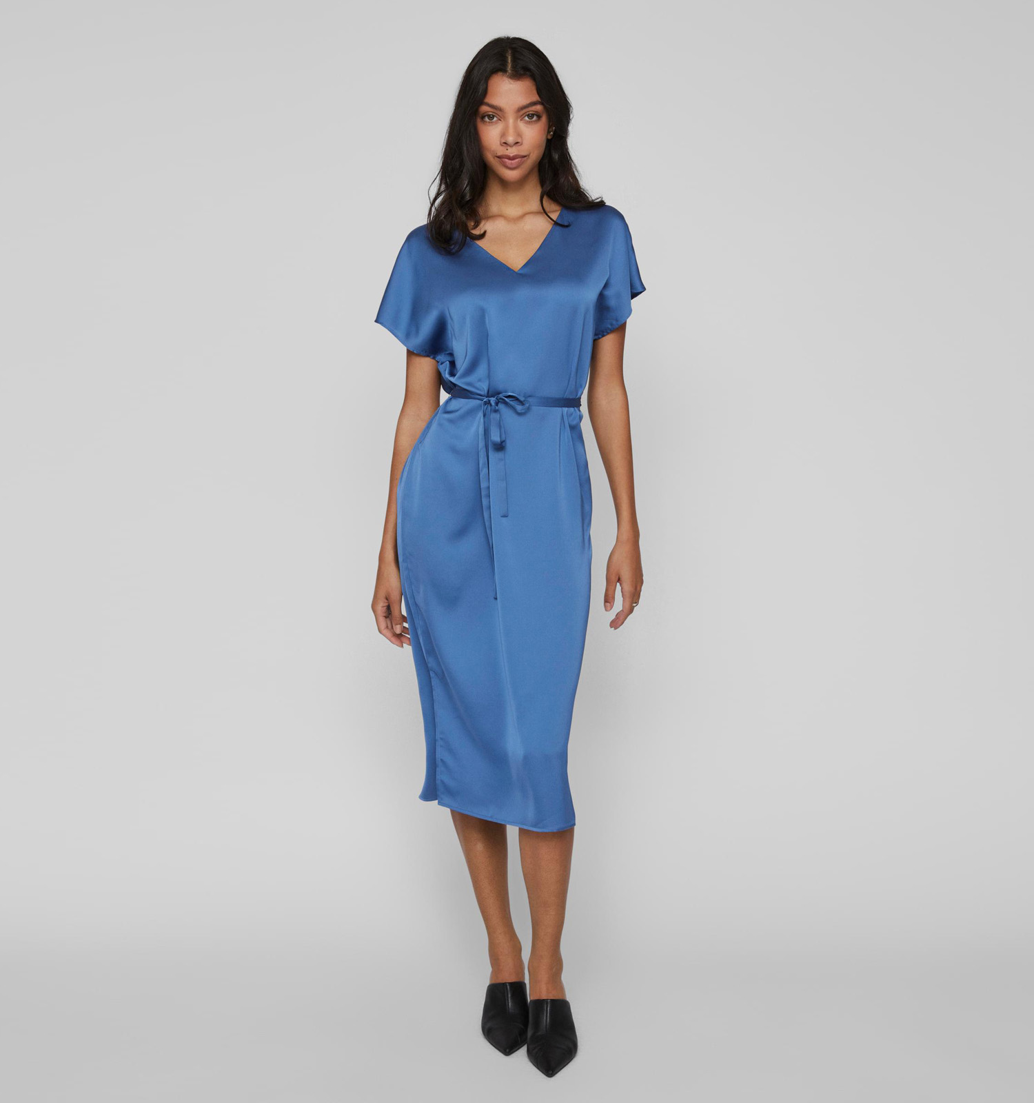 Vila Ellette Robe en satin en Bleu Femmes Robes en ligne sur