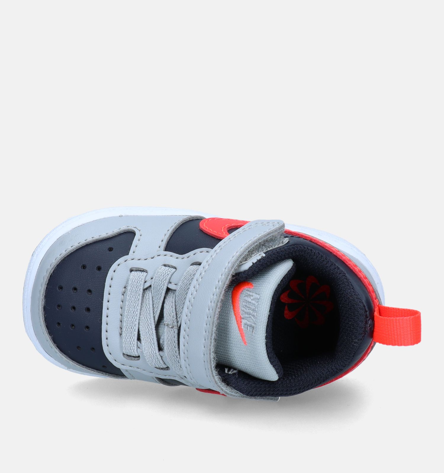 Nike Court Borough Low 2 TD Baskets pour b b en Gris Filles