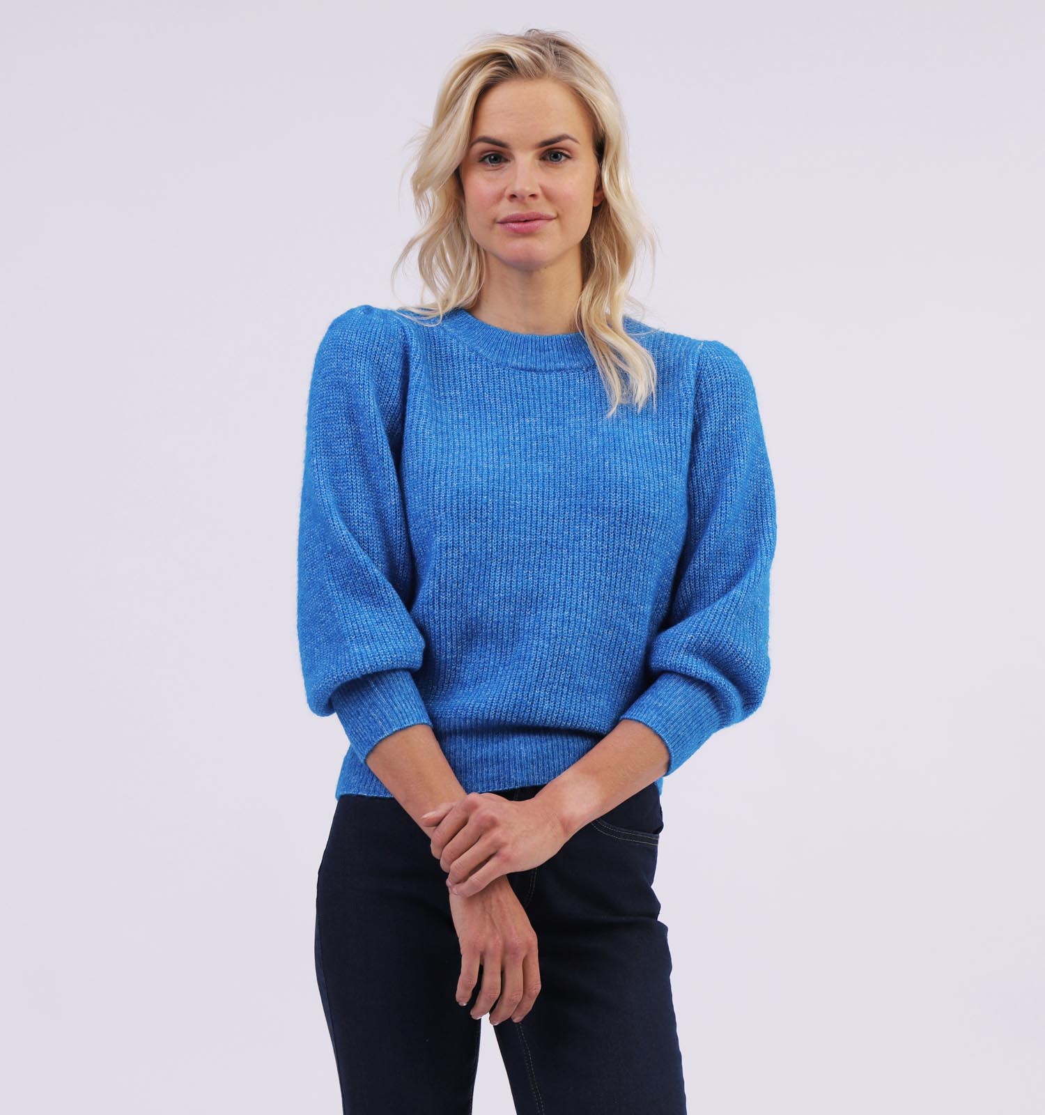 Blauwe trui met pofmouwen sale