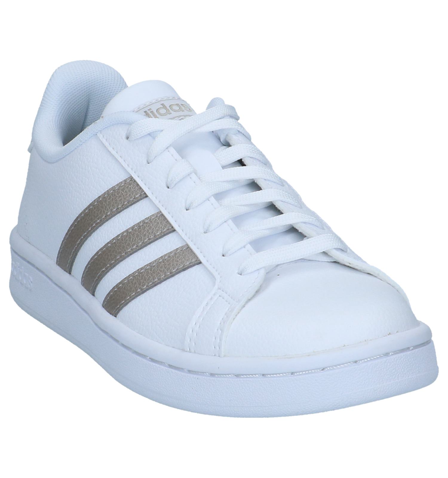 adidas 90S Valasion Blauwe Sneakers - Promotie bij Torfs