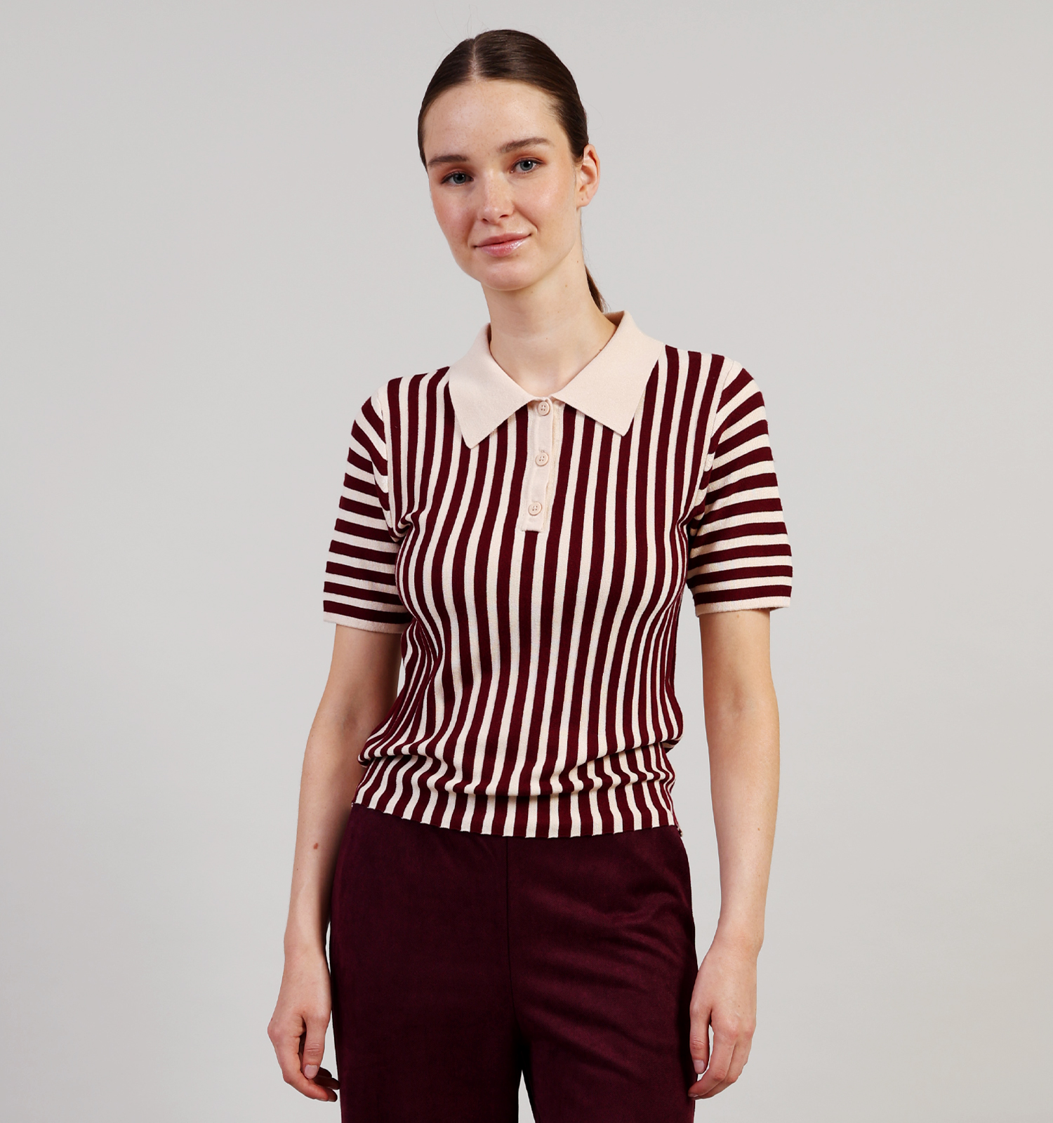 JDY Nola Polo rayé en Beige/Bordeaux