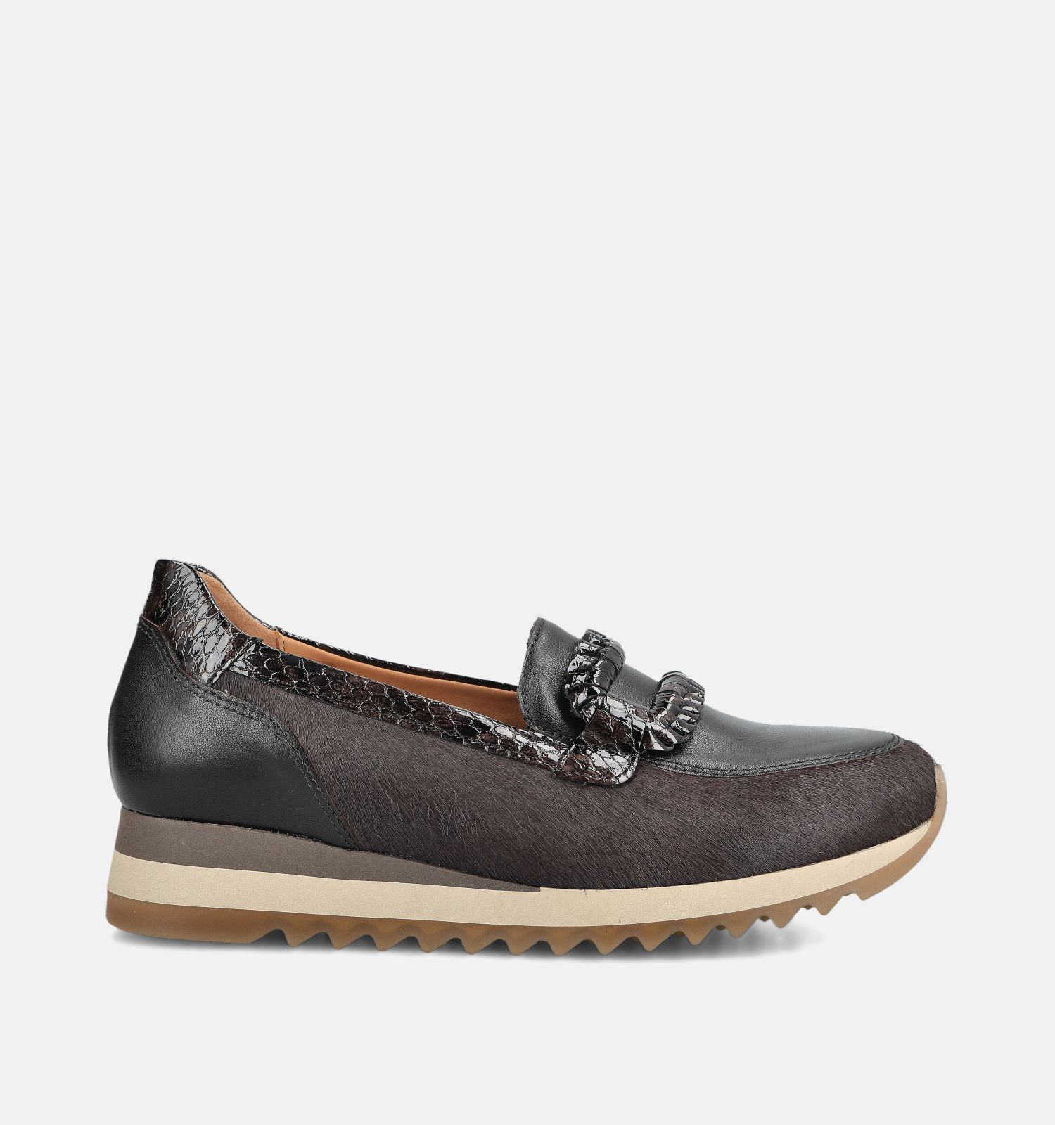 Gabor Chaussures plates en Brun foncé
