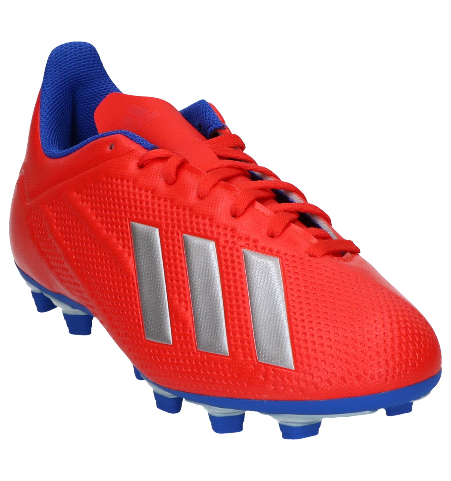 rode voetbalschoenen