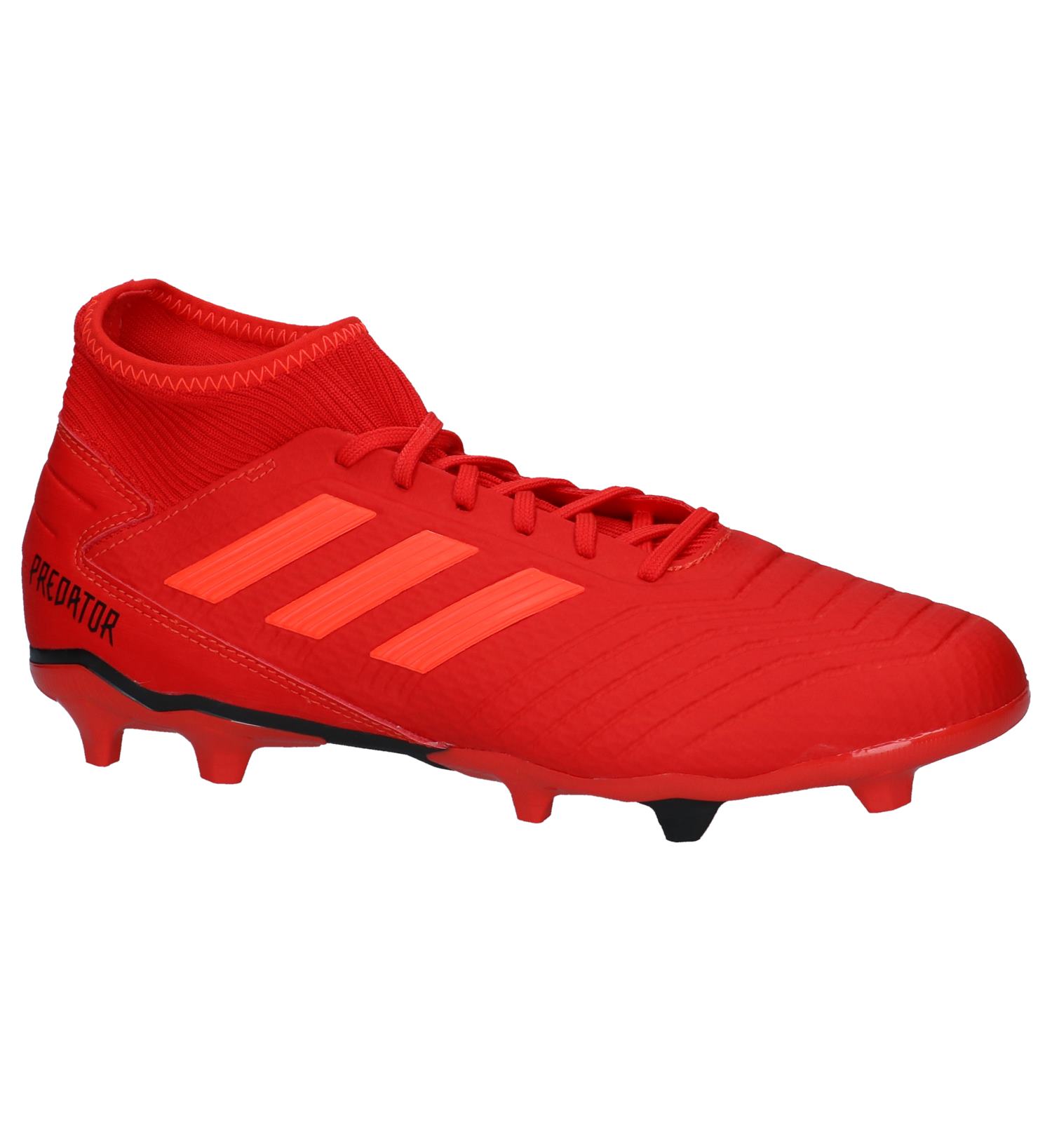 rode voetbalschoenen