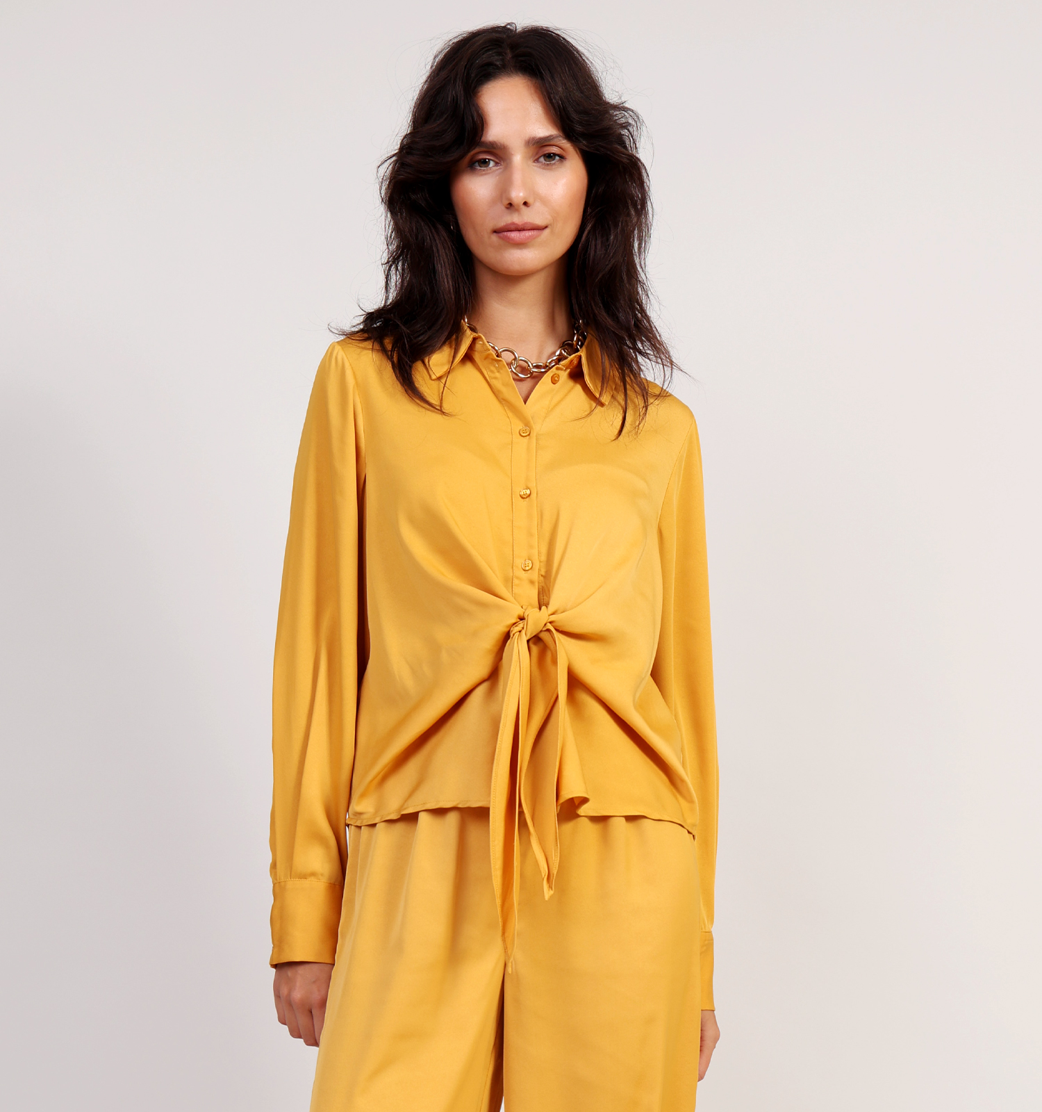 Vero Moda Leo Satin Blouse met Knoop